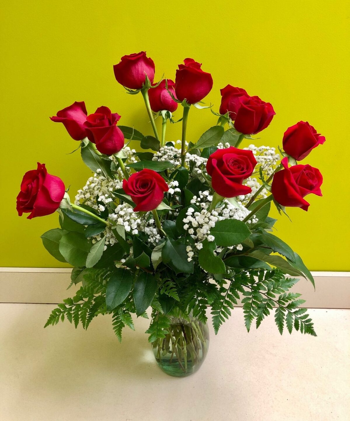 Classic Dozen Roses