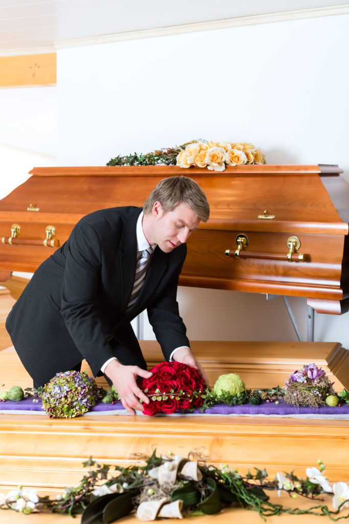 How to Choose Appropriate Funeral Bouquets